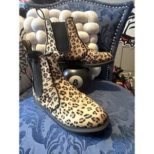 Dr Martens Leopard Print Flora Animal Hair Chelsea size 7/EU 38